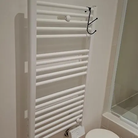 Apartman Grand Front De Climatise-piscine-parking- Juan Les Pins *