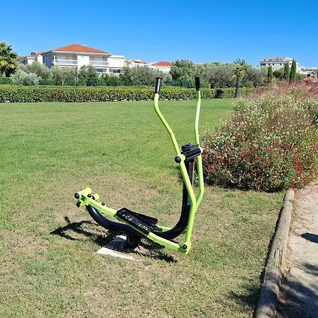 Grand Front De Climatise-piscine-parking- Juan Les Pins *